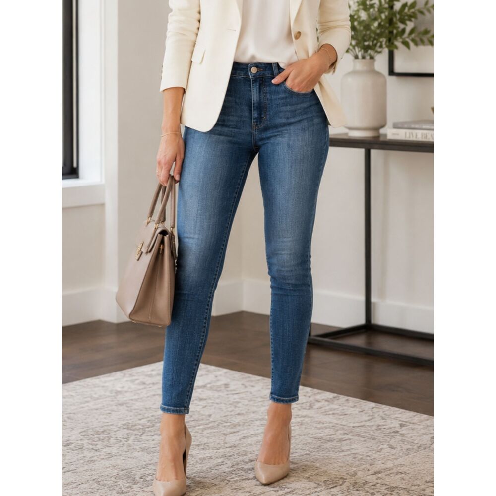 WHBM Extra High Rise Skinny Jeans Women’s Size 8 Stretch Dark Wash Denim - Picture 1 of 6